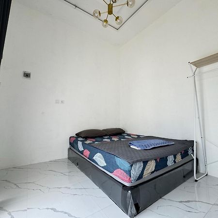 Mila Homestay Padang  Esterno foto